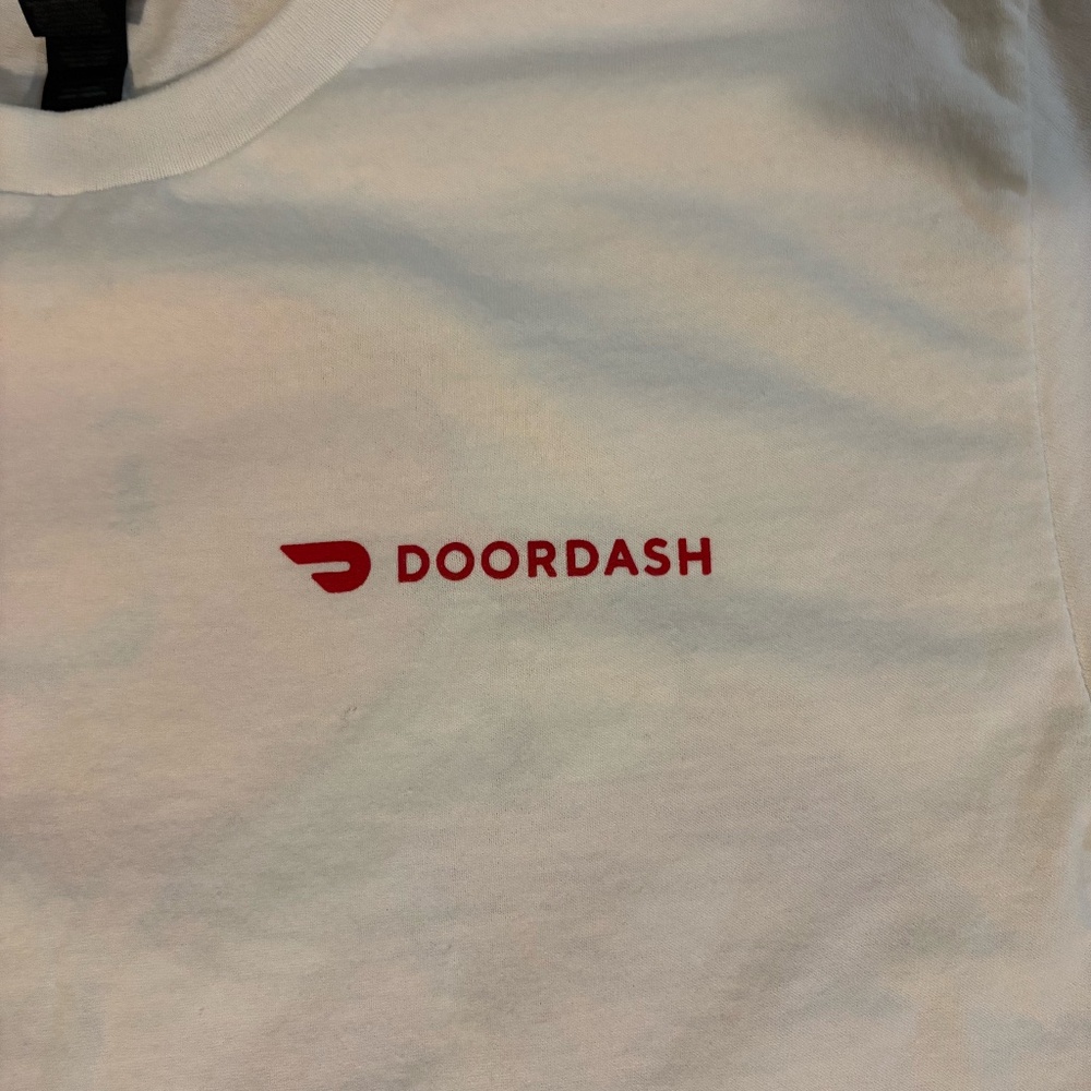 2 Medium DoorDash Bag Expert Promotional T-Shirt